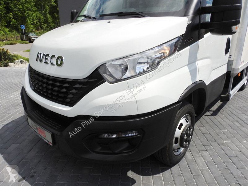Лекотоварен автомобил Iveco 35C14 DAILY