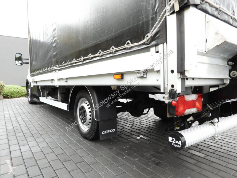 Лекотоварен автомобил Iveco 35S18 DAILY