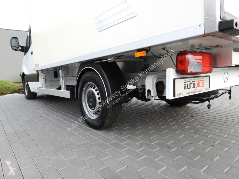 Samochód dostawczy Mercedes 23ASTER