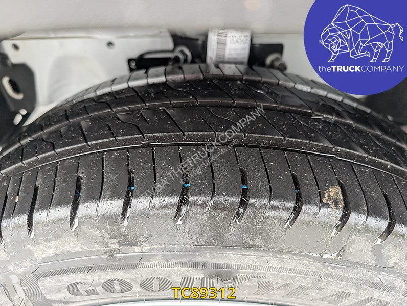 Véhicule utilitaire Ford L2H2 AUTOMATIC GEARBOX...