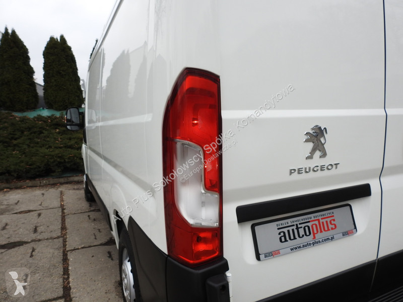 Samochód dostawczy Peugeot  BOXER