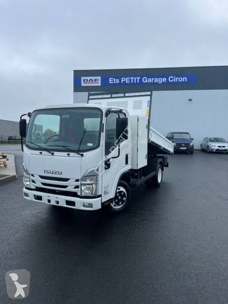 Véhicule utilitaire Isuzu