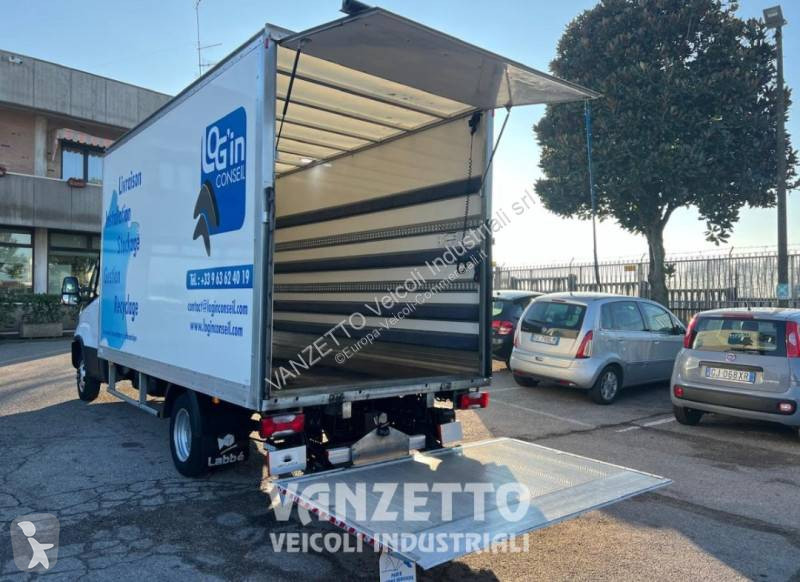 Furgoneta Iveco