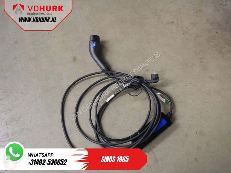 Nyttofordon Ford 2.5 PHEV 225 pk Titanium...
