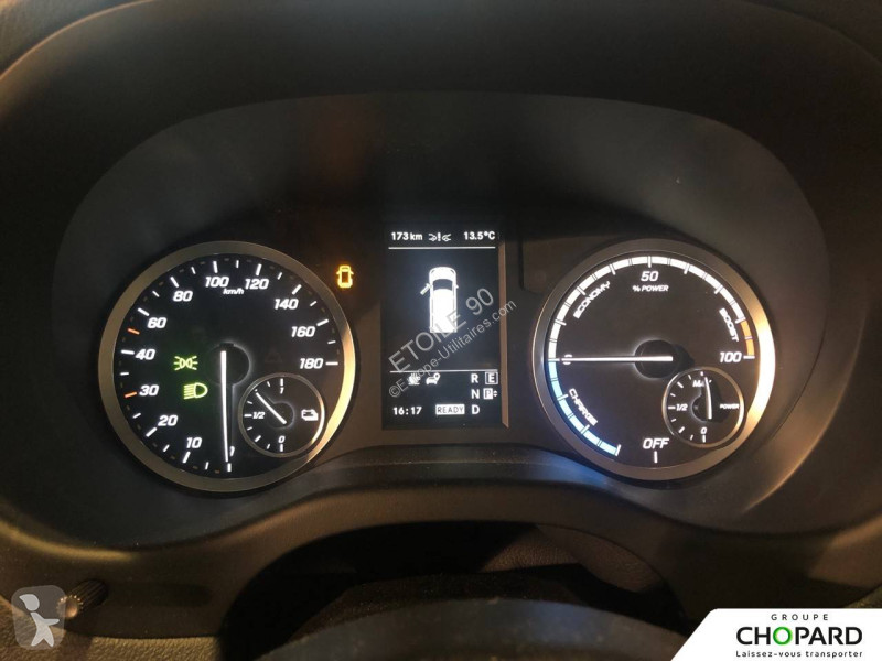 عربة نفعية Mercedes EVITO FOURGON 60 KWH LONG FWD