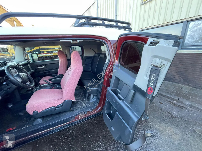 عربة نفعية Toyota 4.0 V6 Airconditioning 4x4...
