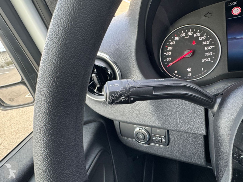 Véhicule utilitaire Mercedes 317 CDI 37 3.5T...
