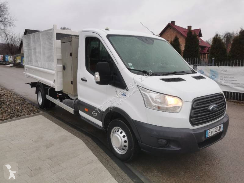 Véhicule utilitaire Ford