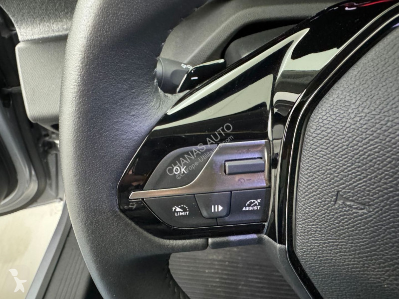 عربة نفعية Peugeot 1.5 BlueHDi 130 Allure EAT8