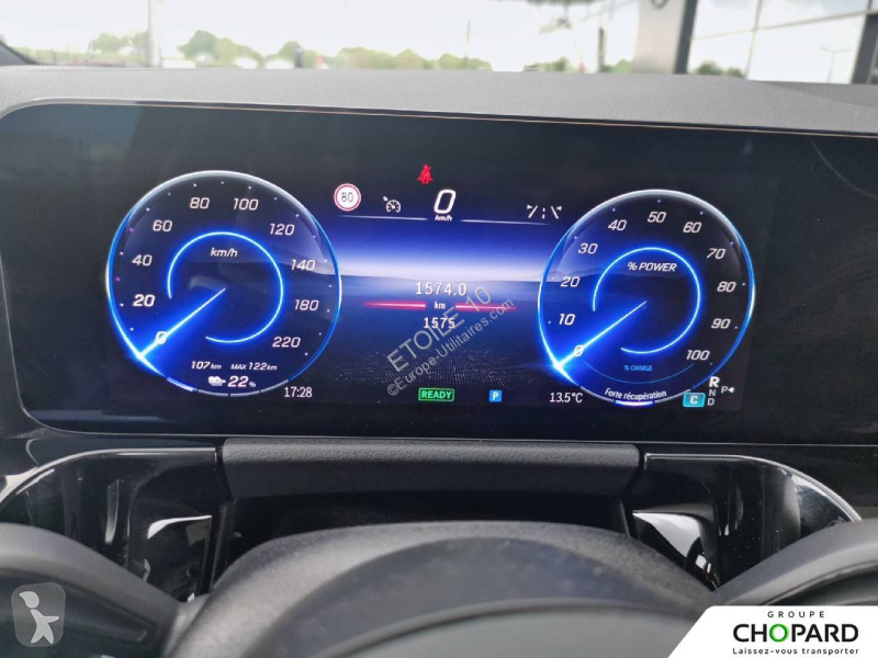Samochód dostawczy Mercedes EQA 250+