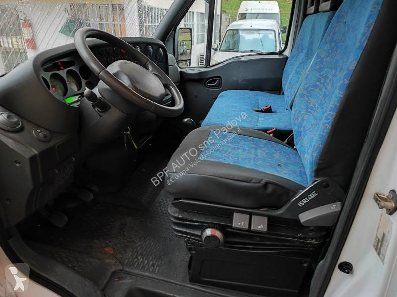 عربة نفعية Iveco