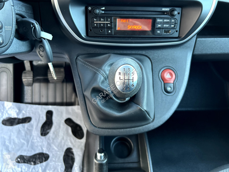 Véhicule utilitaire Renault 1.5 Blue dci 80...