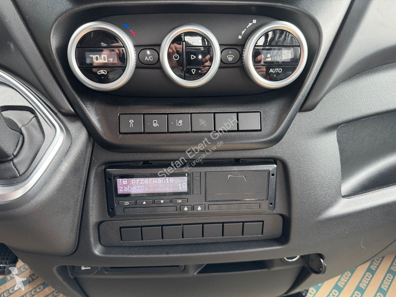 Nyttofordon Iveco 70C21 HA8 3.0L...
