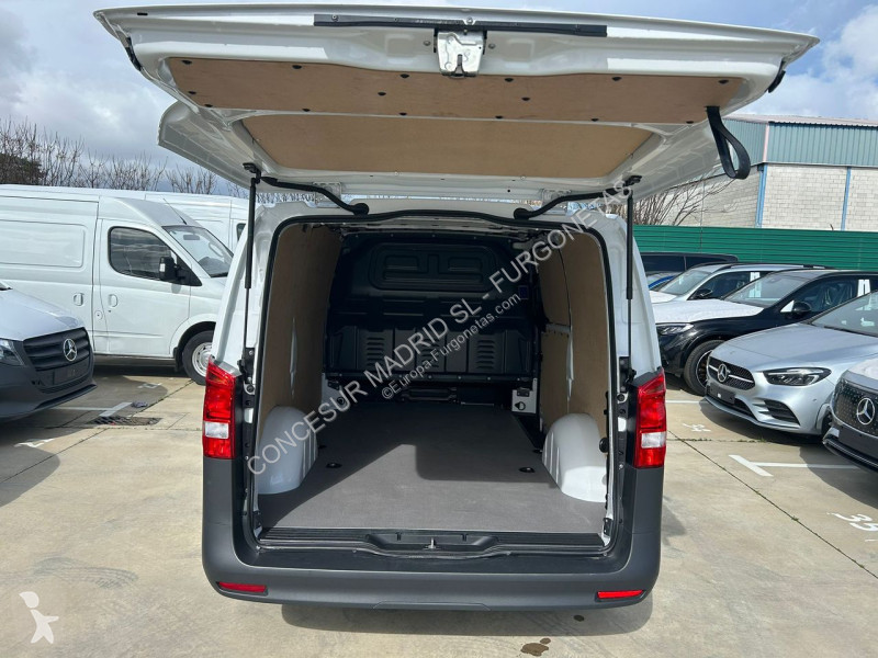 عربة نفعية Mercedes 110 CDI Furgón PRO Larga