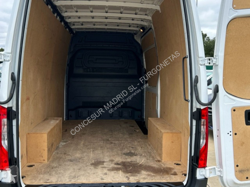 عربة نفعية Mercedes 311 CDI FURGON MEDIO
