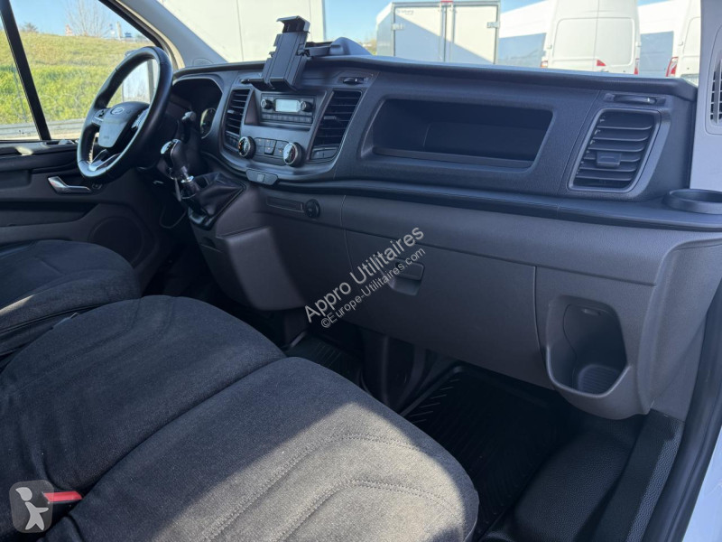 Véhicule utilitaire Ford TRANSIT CUSTOM 2.0...