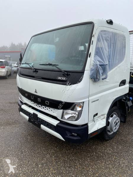 Samochód dostawczy Mitsubishi