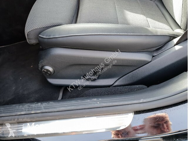 Samochód dostawczy Mercedes E 220 d T...