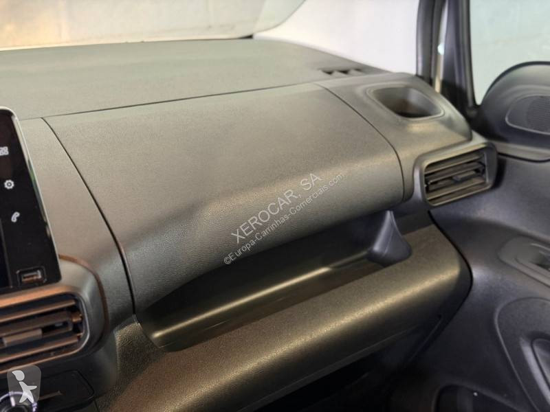 عربة نفعية Opel 1.5 CDTi 100HP 3L