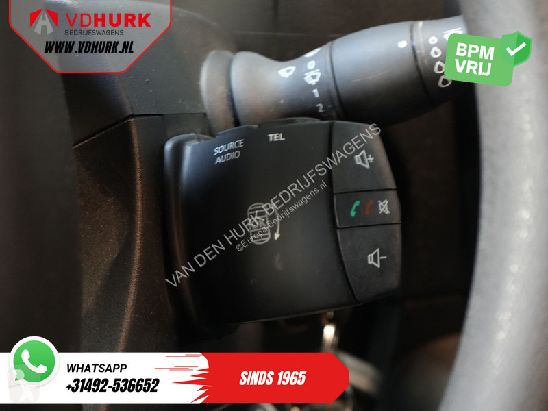 Véhicule utilitaire Renault T35 2.3 dCi 145 pk...
