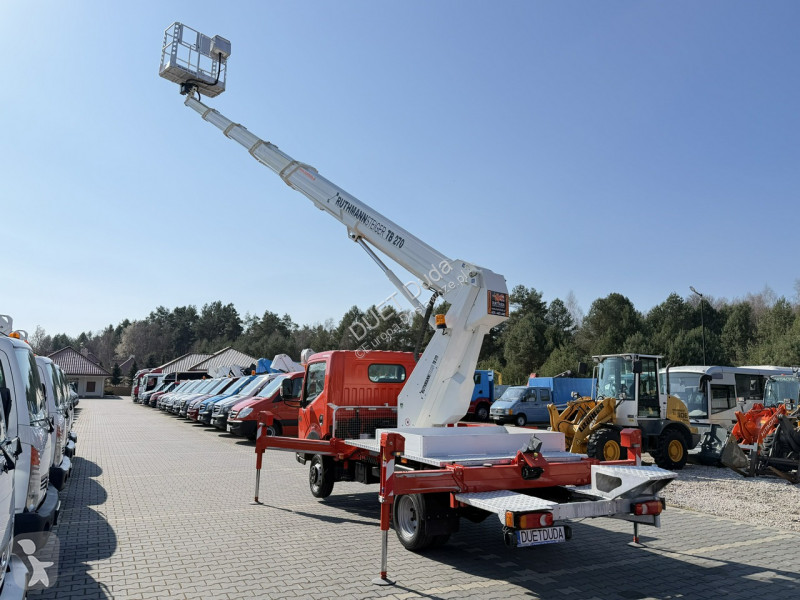 Nissan  Transporter