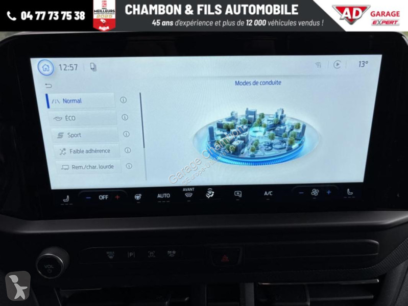 Véhicule utilitaire Ford FOURGON 320 L2H1 2.0...
