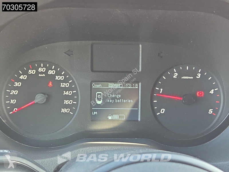 عربة نفعية Mercedes 311 CDI L2H2 - Aire...