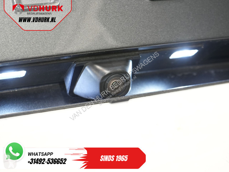 Samochód dostawczy Ford 2.5 PHEV 225 pk ST-Line...