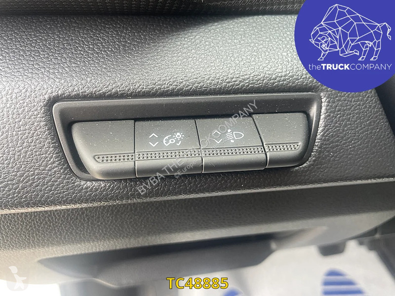 عربة نفعية Renault 3 150.30 EDC6 L1H1