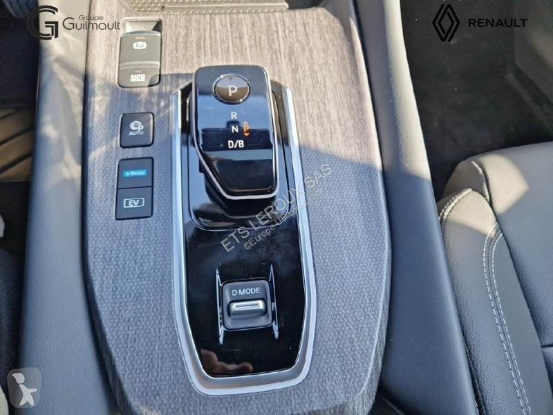 عربة نفعية Nissan QASHQAI