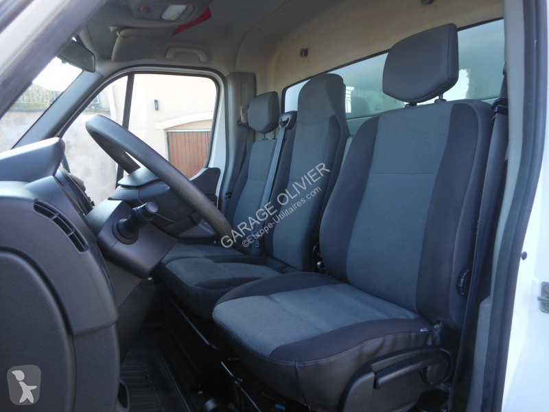 Véhicule utilitaire Renault Châssis Cabine...
