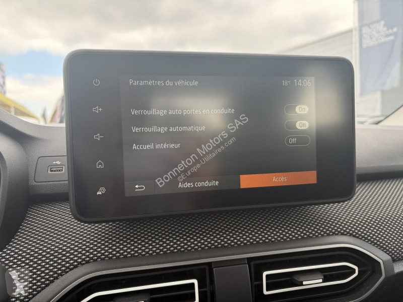 Samochód dostawczy Dacia (3) Expression TCe 90 CVT