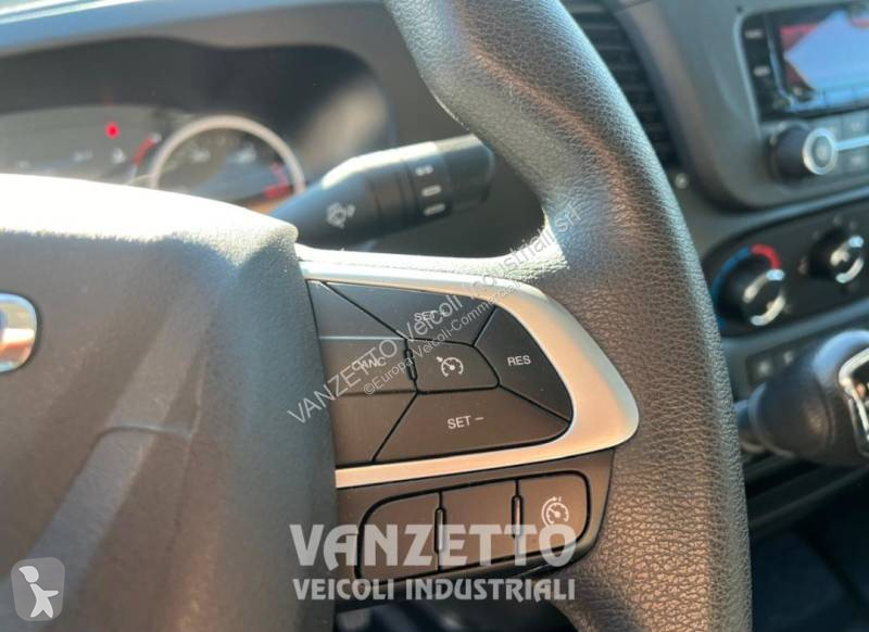 عربة نفعية Iveco