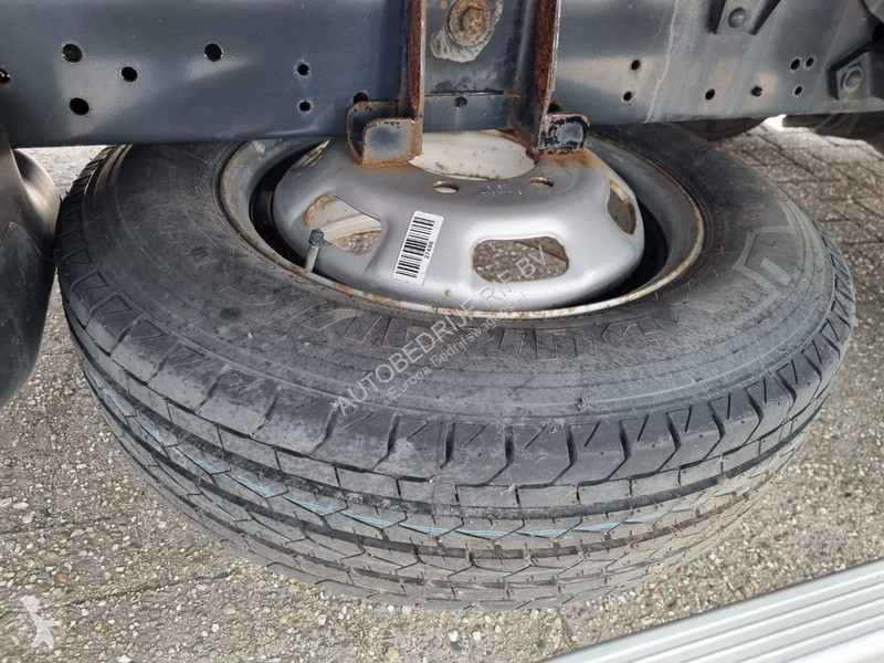 Samochód dostawczy Iveco 40C18 3.0D Koffer GVW...