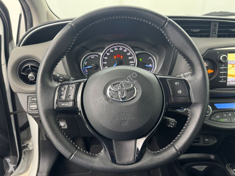 عربة نفعية Toyota Hybride 100h France Business