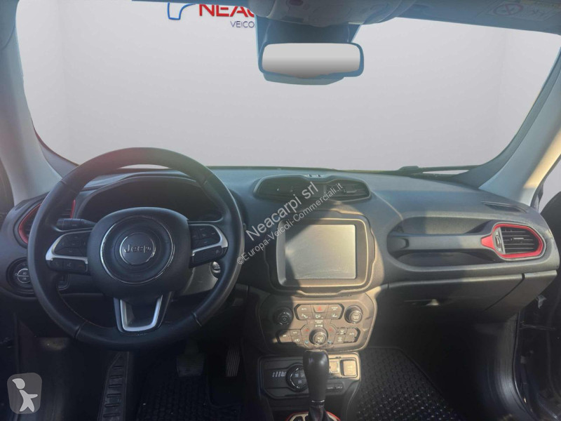 عربة نفعية Jeep