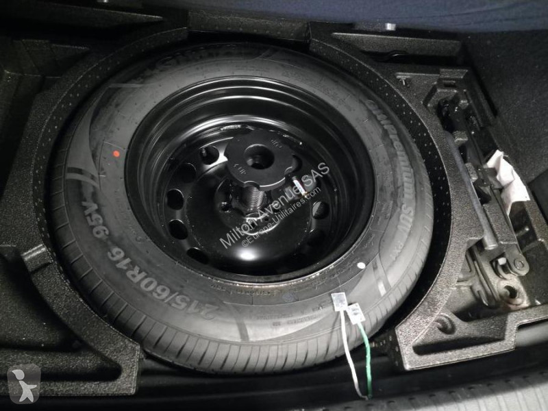 Samochód dostawczy Skoda KAROQ 2.0 TDI SCR -...