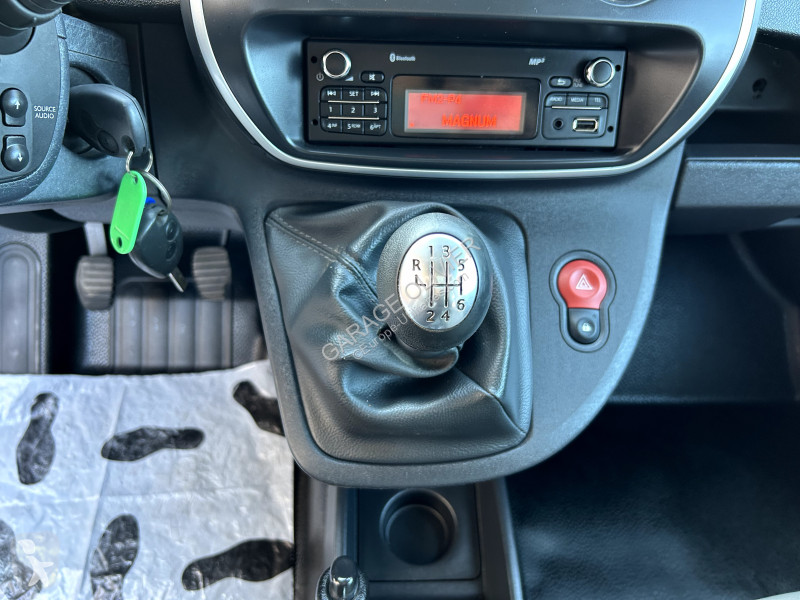 Véhicule utilitaire Renault Maxi Grand Volume...