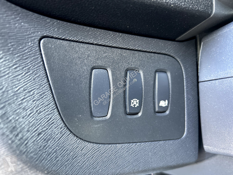 Лекотоварен автомобил Renault Maxi Grand Volume...