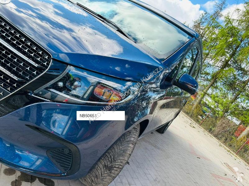 Samochód dostawczy Mercedes V300