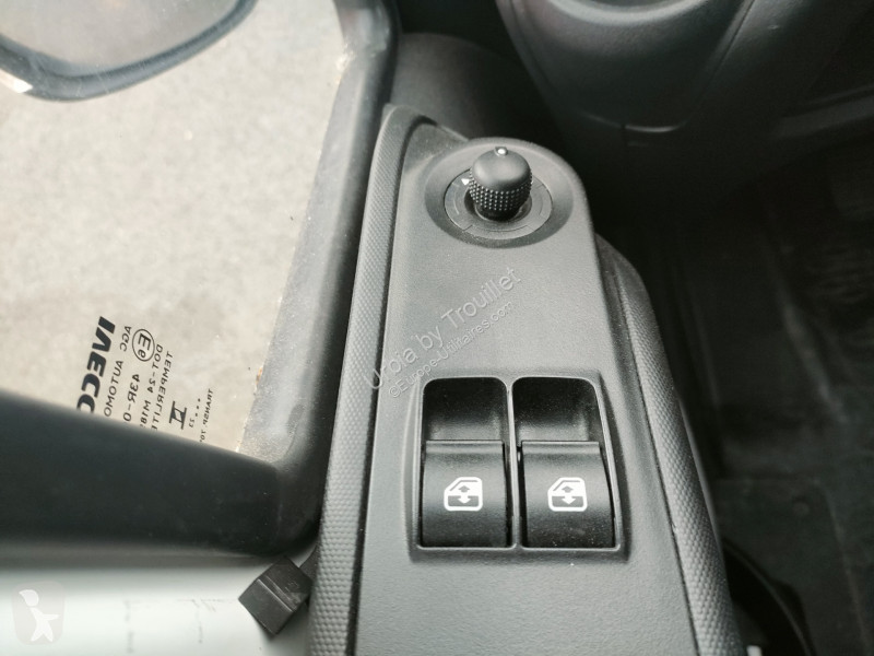 Véhicule utilitaire Iveco FRIGO 12M3 160 CV...