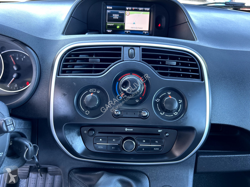 Véhicule utilitaire Renault Maxi Grand Volume...