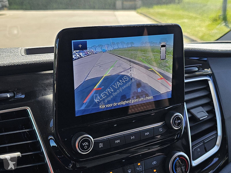 Furgoneta Ford 2.0 L1H1 Sport Navi!
