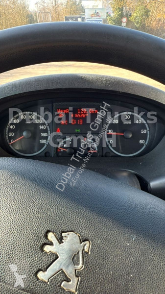 Véhicule utilitaire Peugeot HDi Motor NEU mit...