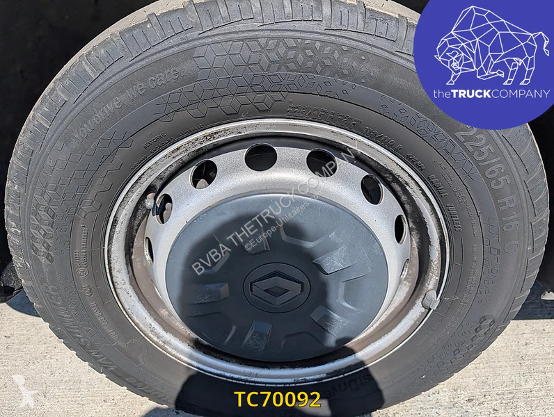 Samochód dostawczy Renault 145.35 nacelle klubb