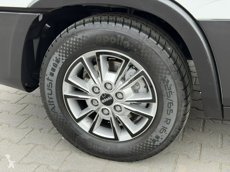 Лекотоварен автомобил Iveco 35S18 H