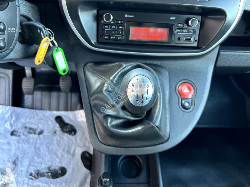 Véhicule utilitaire Renault Maxi Grand Volume...