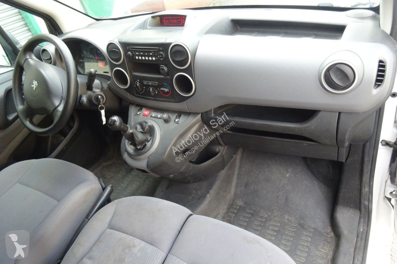 Véhicule utilitaire Peugeot PARTNER 1,6 HDI 99
