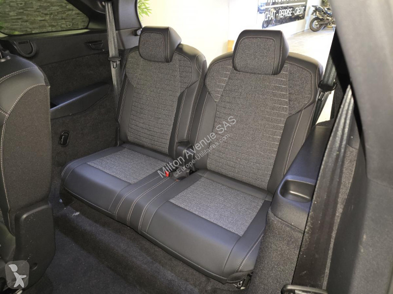 عربة نفعية Peugeot 5008 1.2i Hybrid -136 - BV...