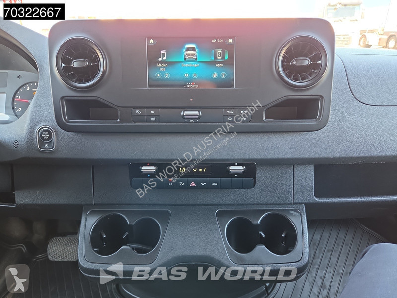 عربة نفعية Mercedes 215 CDI Automatik 150PS...